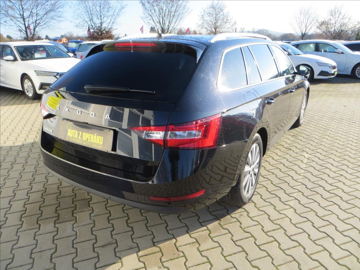 Škoda Superb