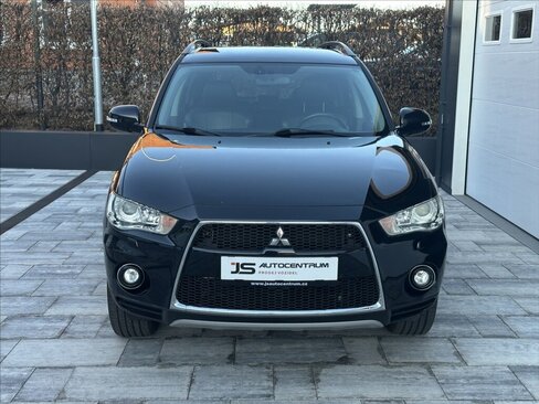 Mitsubishi Outlander SUV / Terénní 2,3 l 130 kw