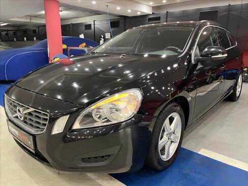 Volvo V60 Kombi 2,0 l 120 kw