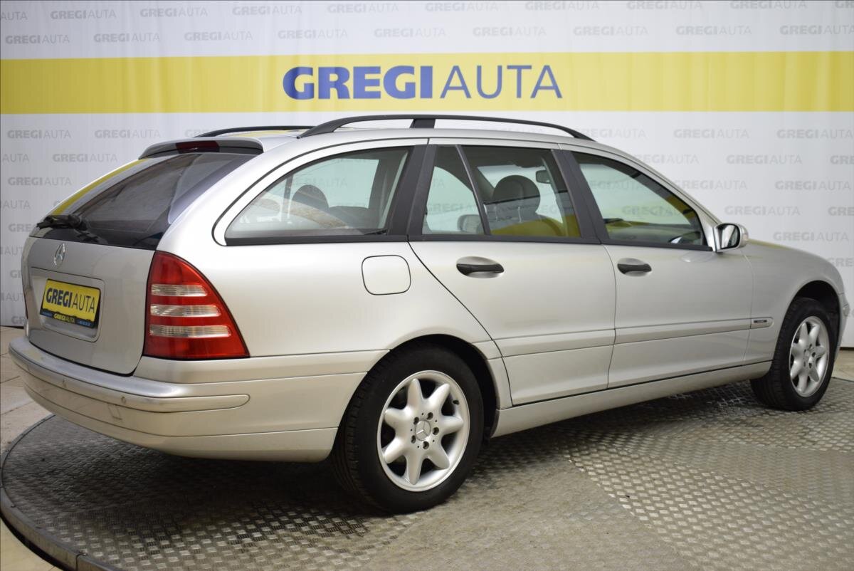 Mercedes-Benz Třídy C Kombi 1,8 l 105 kw