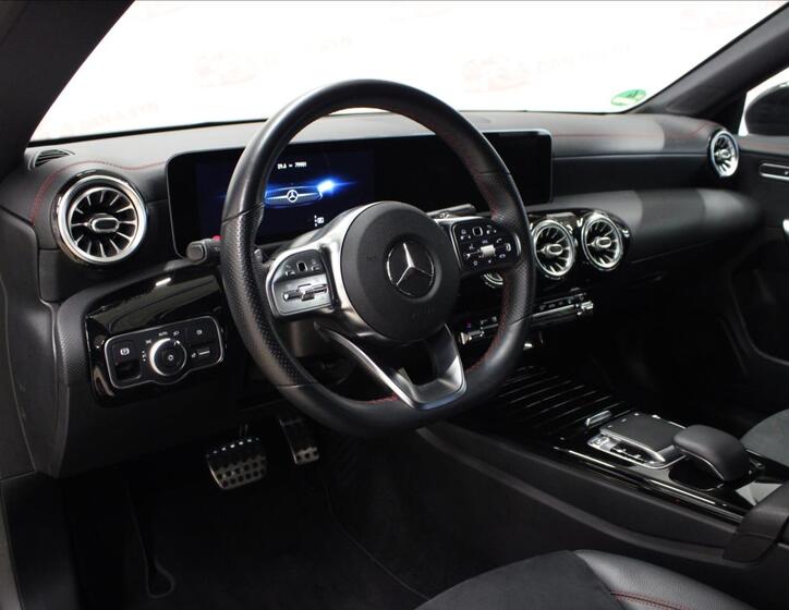 Mercedes-Benz CLA 10