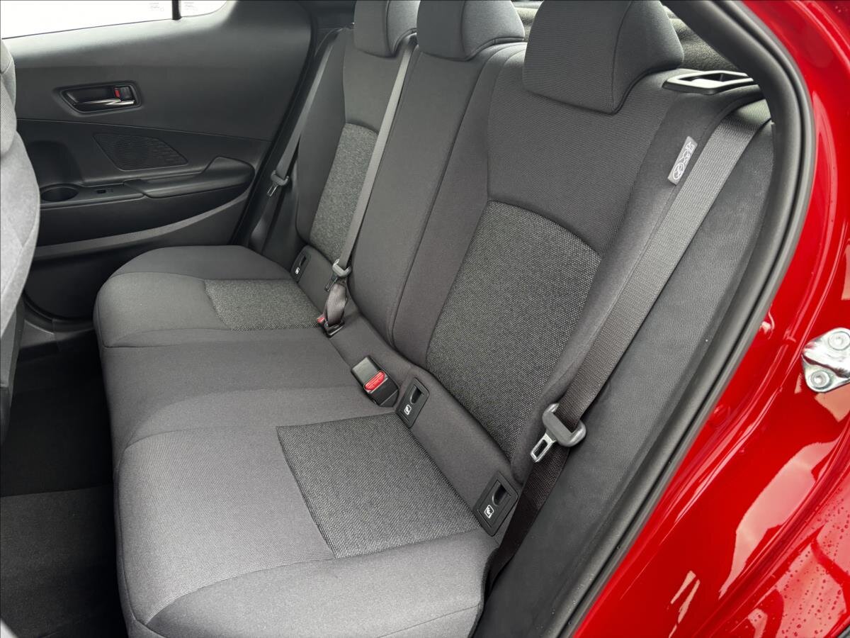 Toyota C-HR Hatchback 1,8 l 72 kw