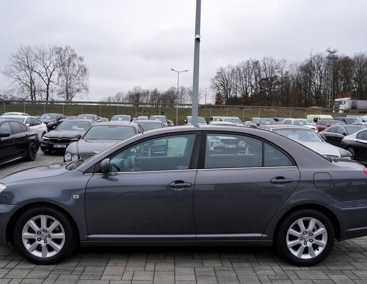 Toyota Avensis 3