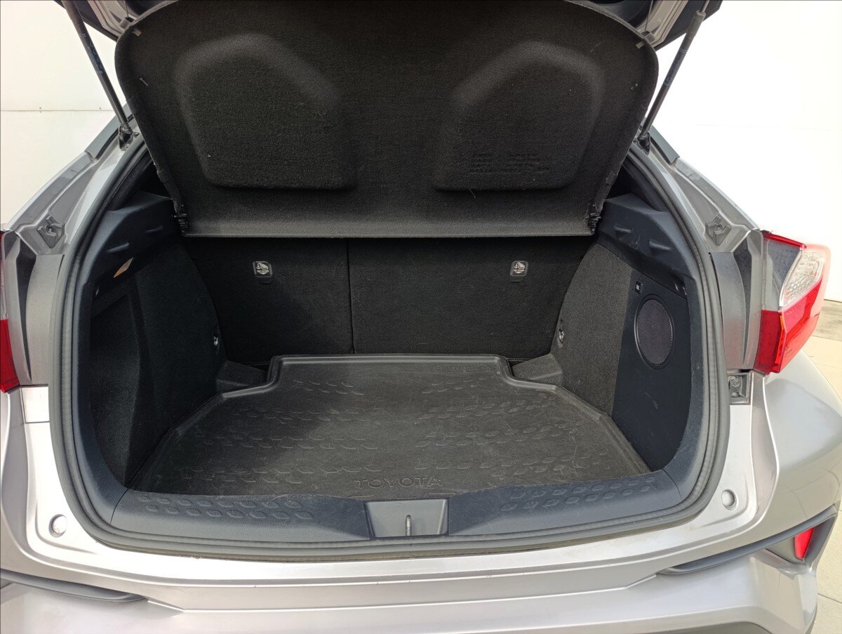 Toyota C-HR Hatchback 1,8 l 72 kw
