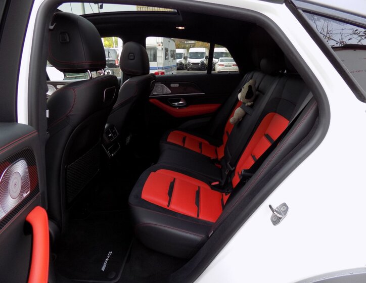 Mercedes-Benz GLE 10