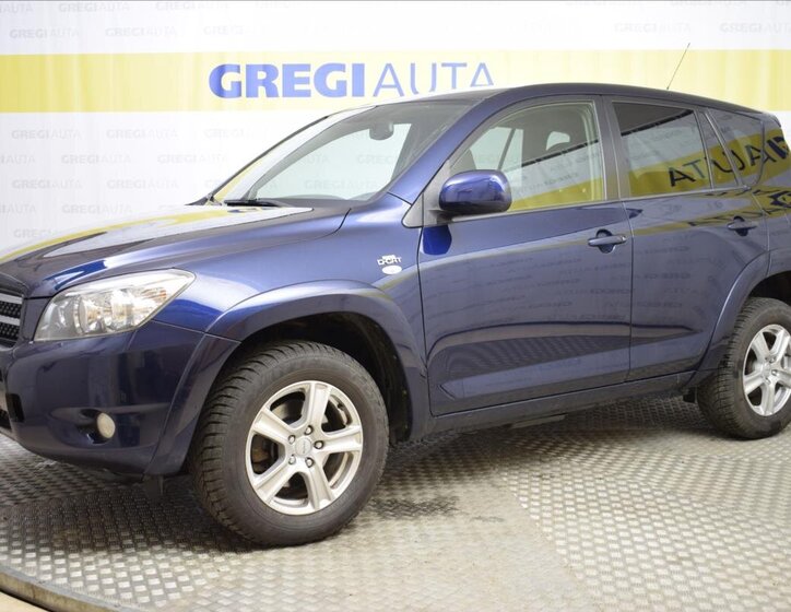 Toyota RAV4 SUV / Terénní 2,2 l 130 kw