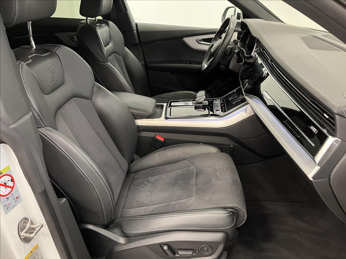 Audi Q8 SUV 3,0 l 210 kw