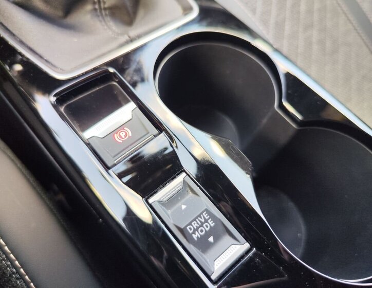 Peugeot 2008 Hatchback 1,2 l 74 kw