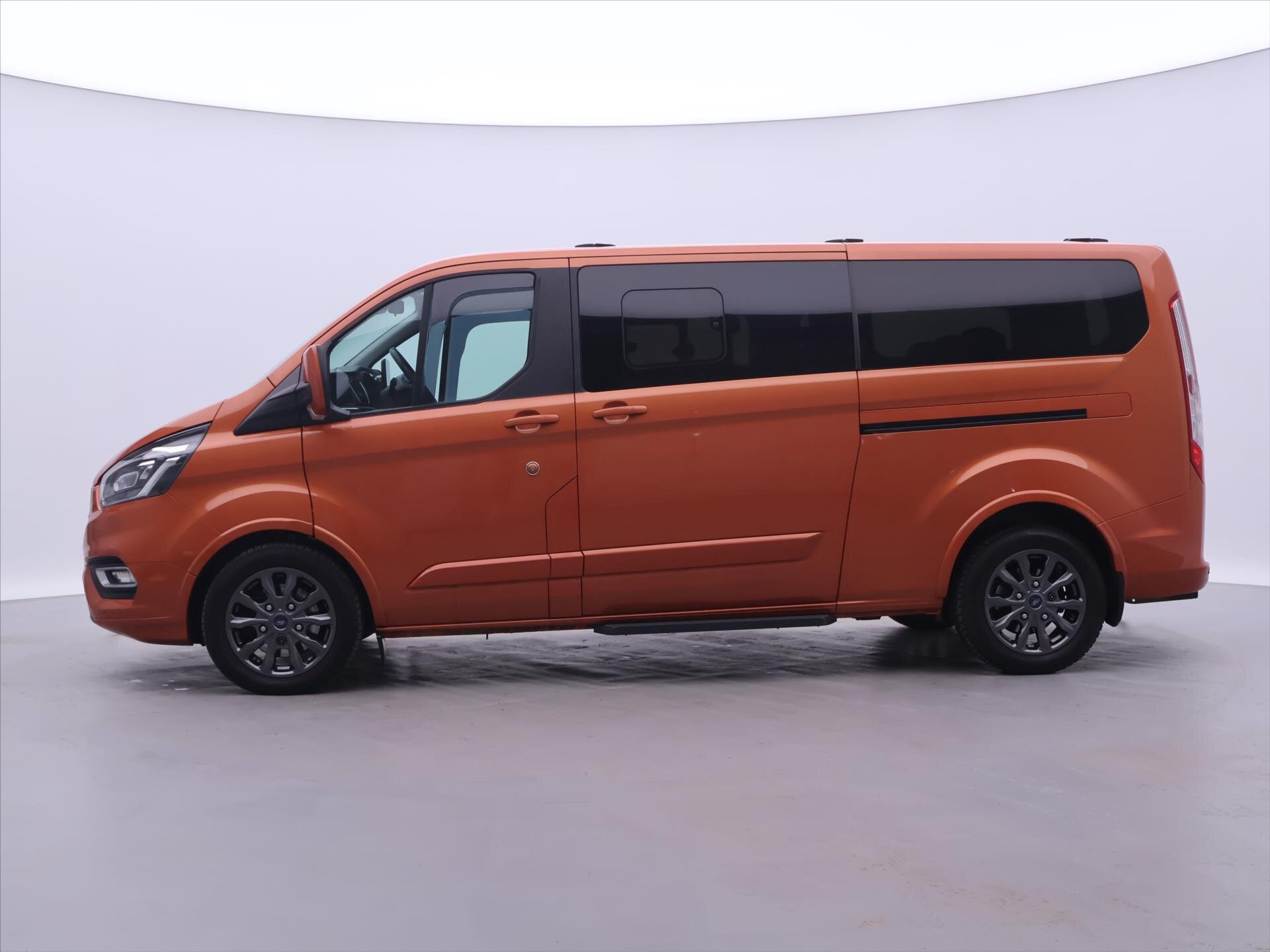 Ford Tourneo Custom Kombi 2,0 l 125 kw