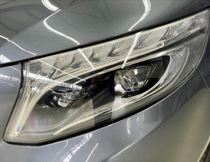 Mercedes-Benz Třídy V 8