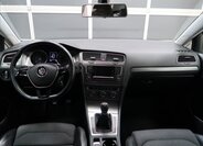 Volkswagen Golf 12