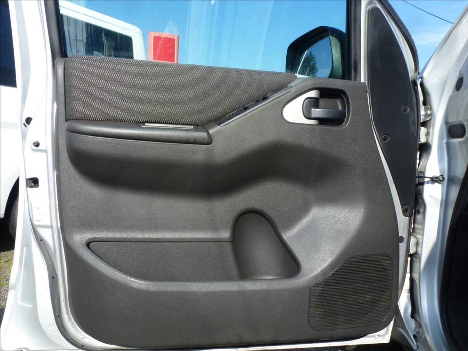 Nissan Pathfinder 13