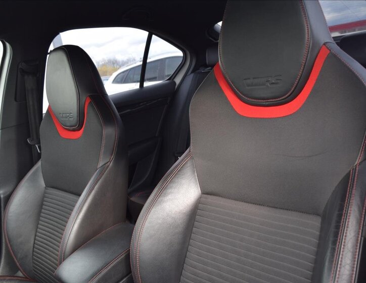 Škoda Octavia Sedan / Limuzína 2,0 l 135 kw