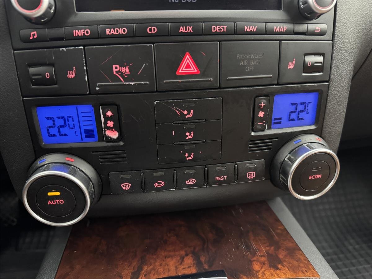 Volkswagen Touareg SUV / Terénní 3,0 l 165 kw