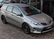Toyota Auris 1