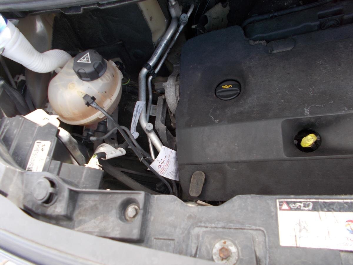 Peugeot Traveller MPV 2,0 l 130 kw