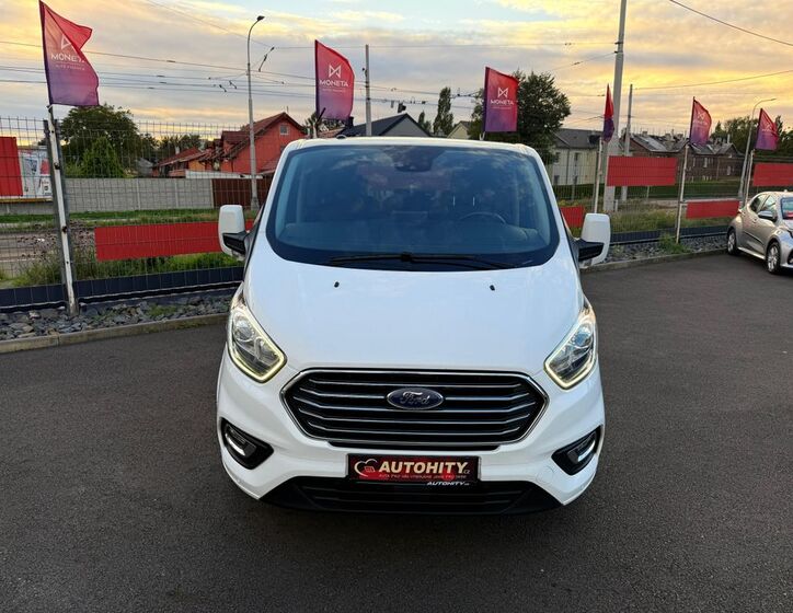 Ford Tourneo Custom 2