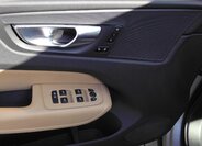 Volvo XC60 SUV / Terénní 2,0 l 145 kw