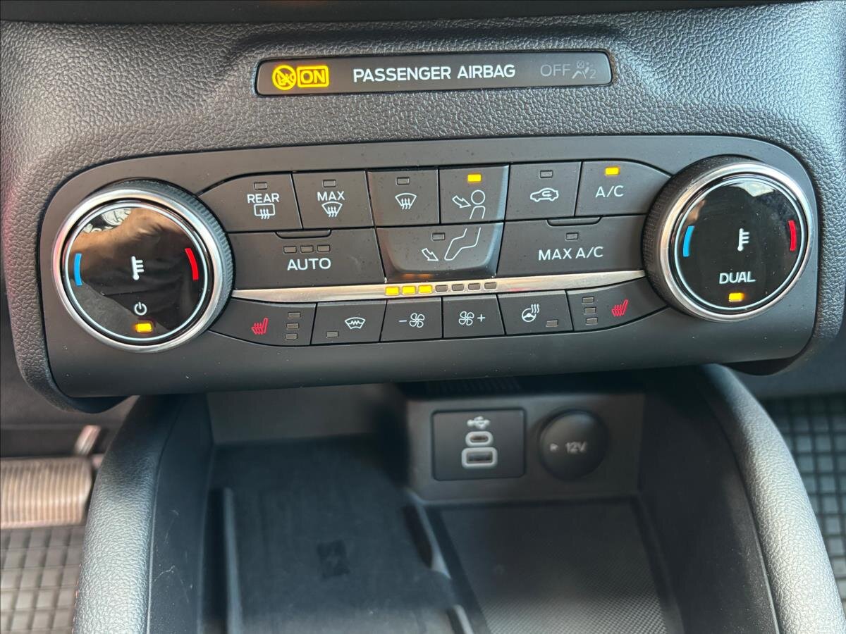 Ford Kuga SUV / Terénní 2,0 l 88 kw