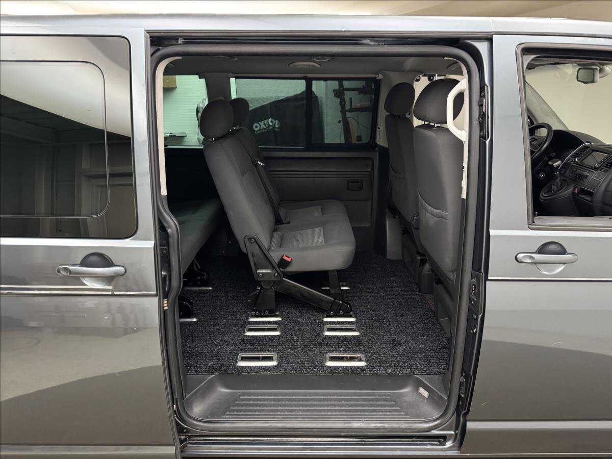 Volkswagen Transporter Kombi 3,2 l 173 kw