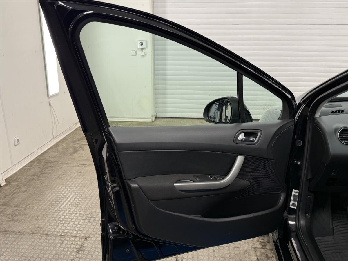 Peugeot 308 Hatchback 1,4 l 70 kw