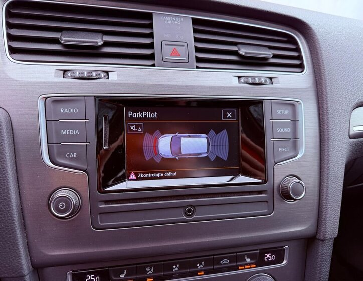 Volkswagen Golf Hatchback 1,2 l 77 kw