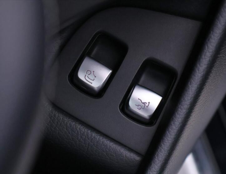 Mercedes-Benz Třídy E 18