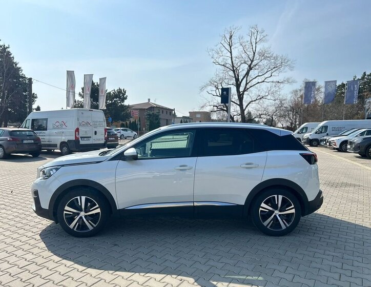 Peugeot 3008 SUV / Terénní 1,5 l 96 kw