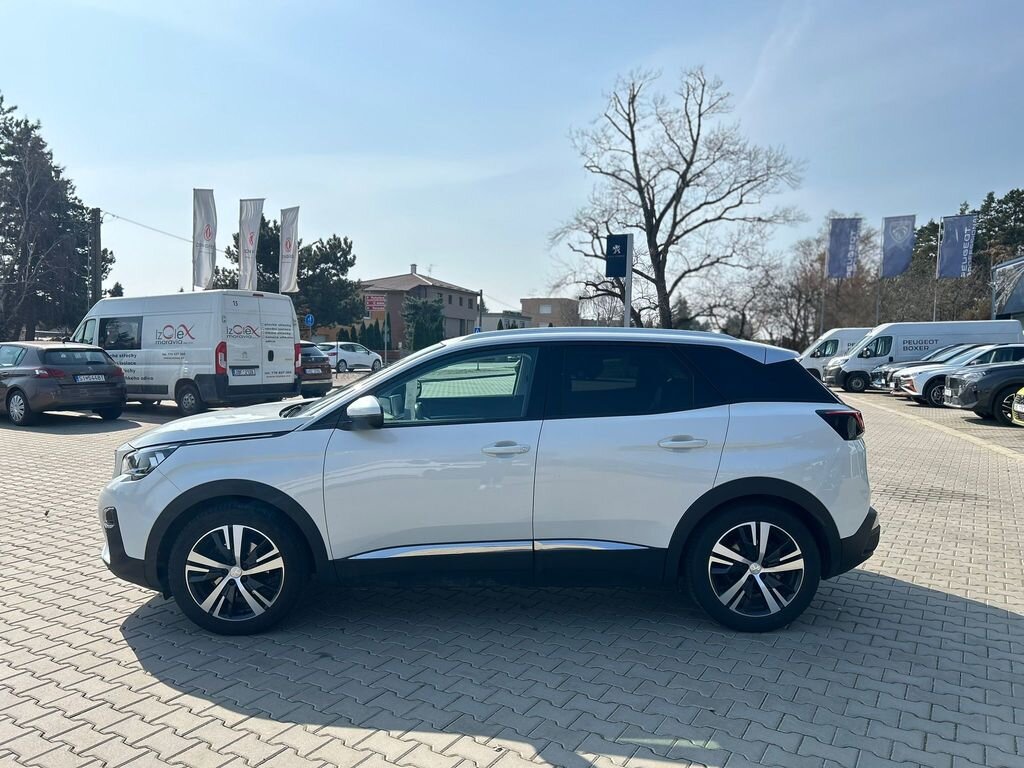 Peugeot 3008 SUV / Terénní 1,5 l 96 kw