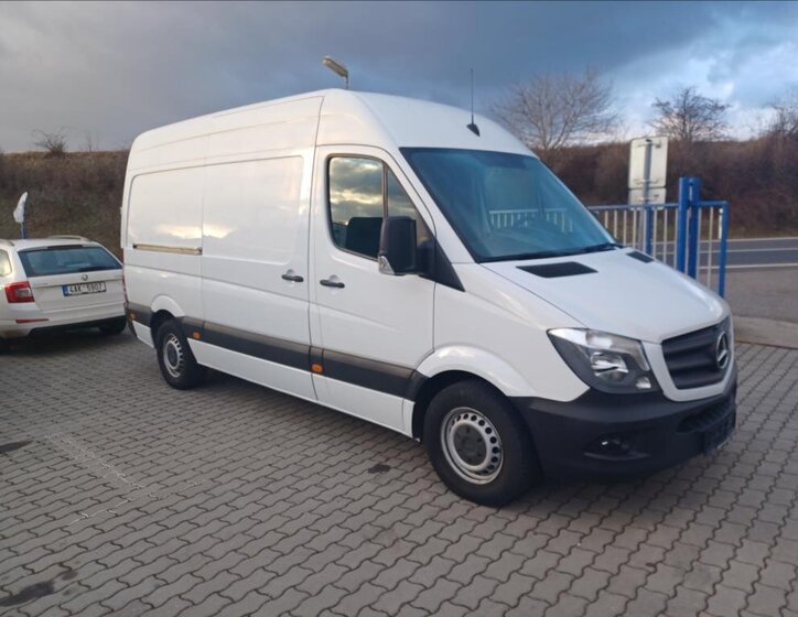 Mercedes-Benz Sprinter 2