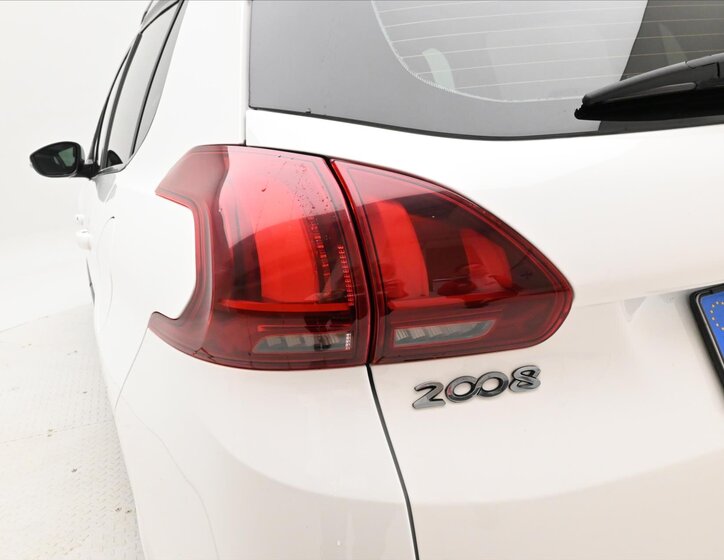 Peugeot 2008 SUV 2,0 l 60 kw