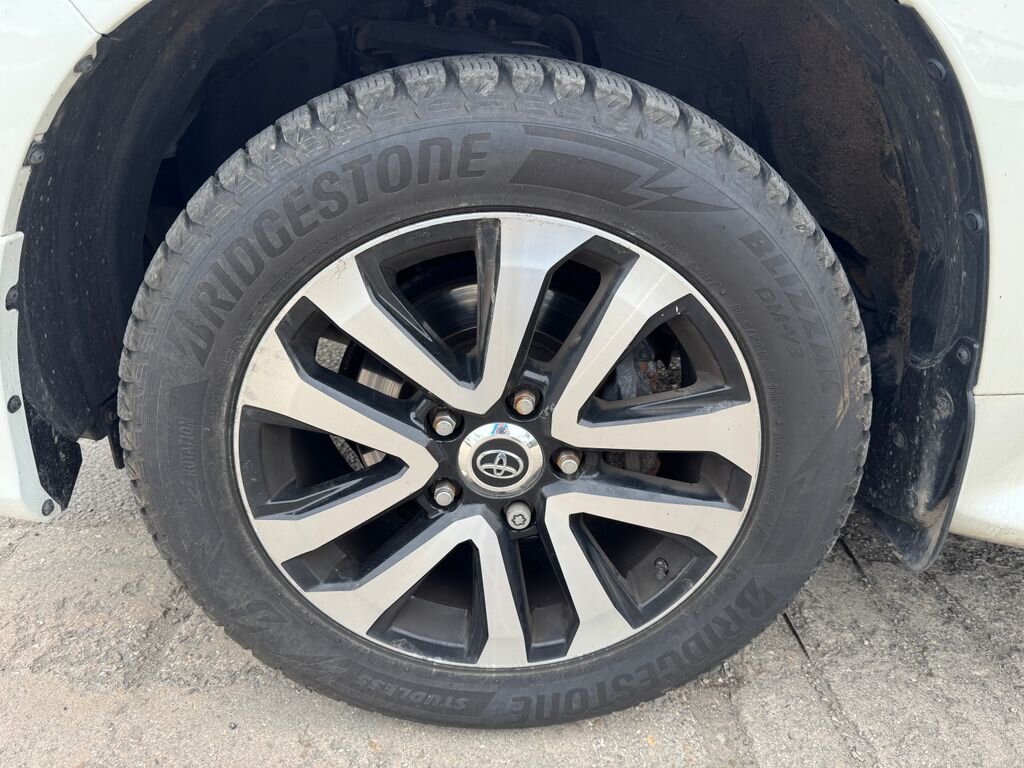 Toyota Land Cruiser SUV / Terénní 4,5 l 186 kw