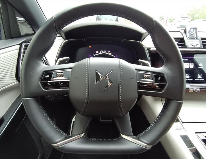 DS Automobiles DS7 Crossback 12