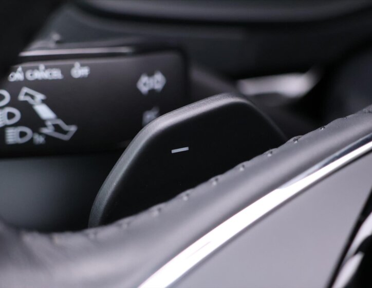 Škoda Karoq SUV 1,5 l 110 kw