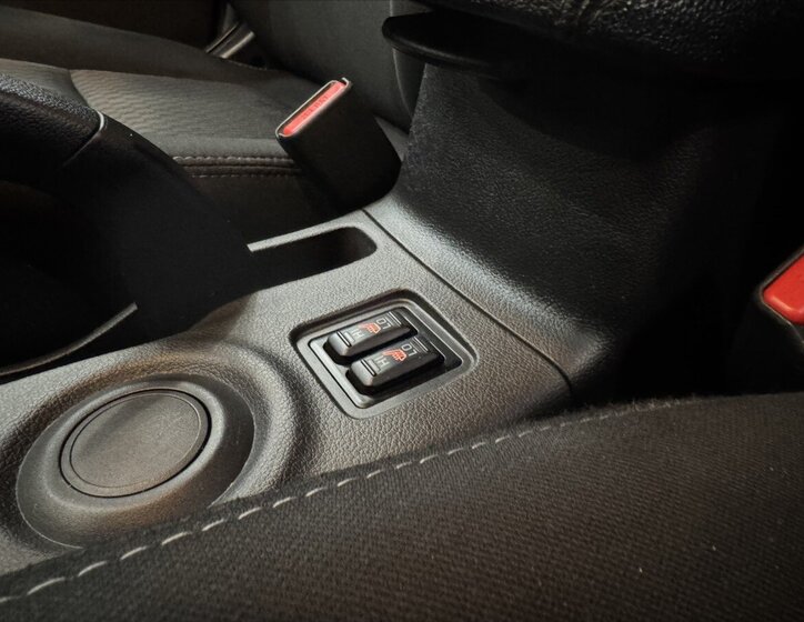 Mitsubishi Outlander SUV / Terénní 2,0 l 110 kw