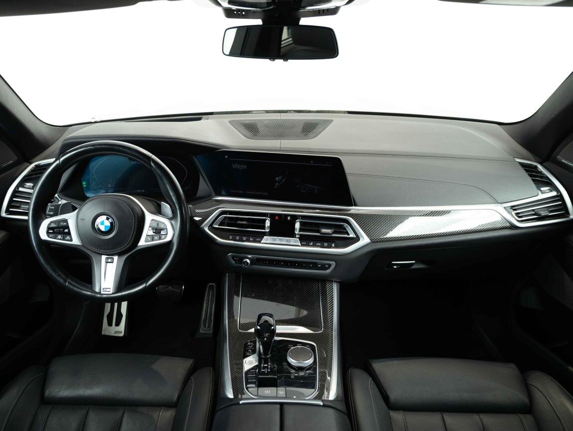 BMW X5 SUV / Terénní 4,4 l 390 kw