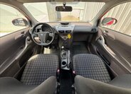 Toyota iQ Hatchback 998,0 50 kw