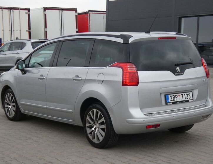 Peugeot 5008 6