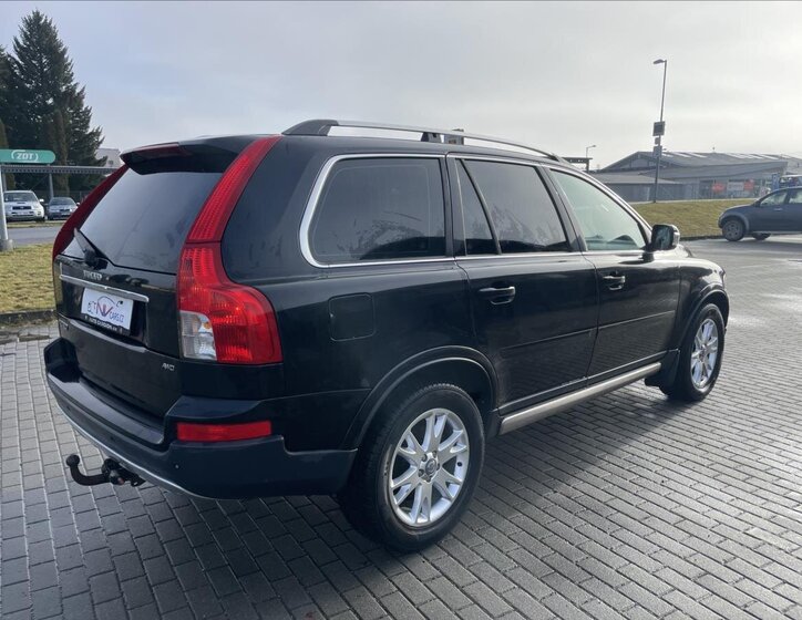 Volvo XC90 4