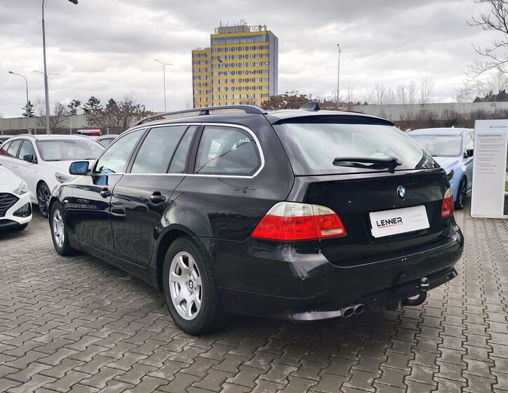 BMW Řada 5 Kombi 2,5 l 130 kw
