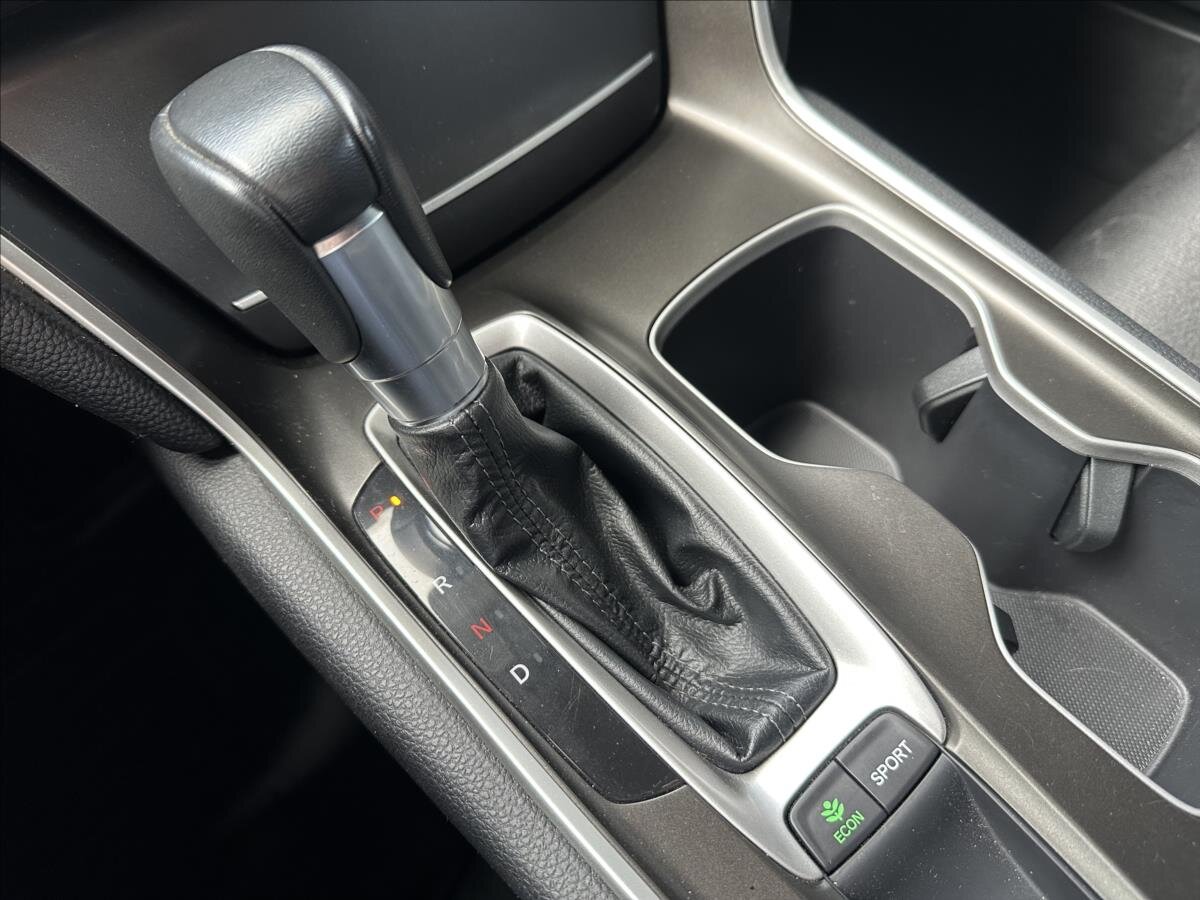 Honda Accord Sedan 1,5 l 141 kw