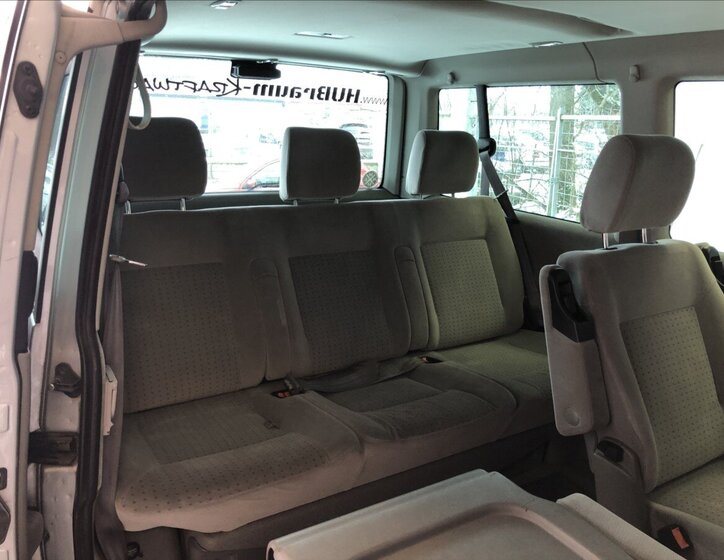 Volkswagen Caravelle 12