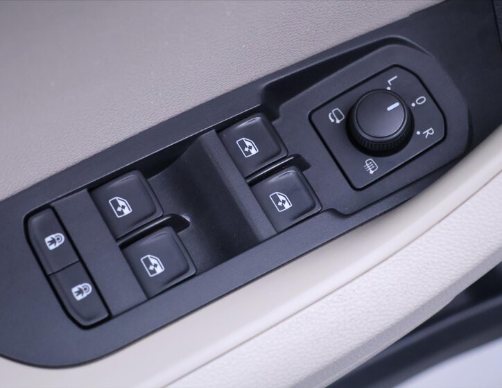 Škoda Karoq SUV 1,5 l 110 kw