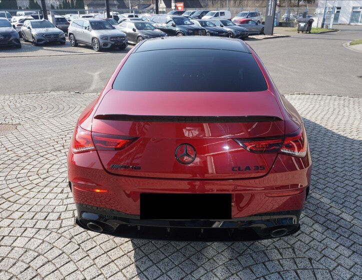 Mercedes-Benz CLA Kupé 2,0 l 225 kw