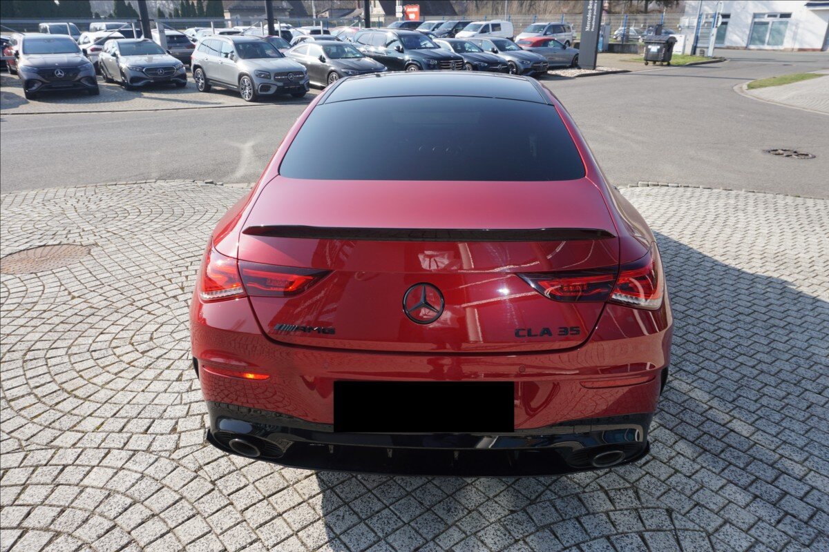 Mercedes-Benz CLA Kupé 2,0 l 225 kw