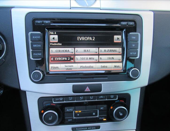 Volkswagen Passat 10