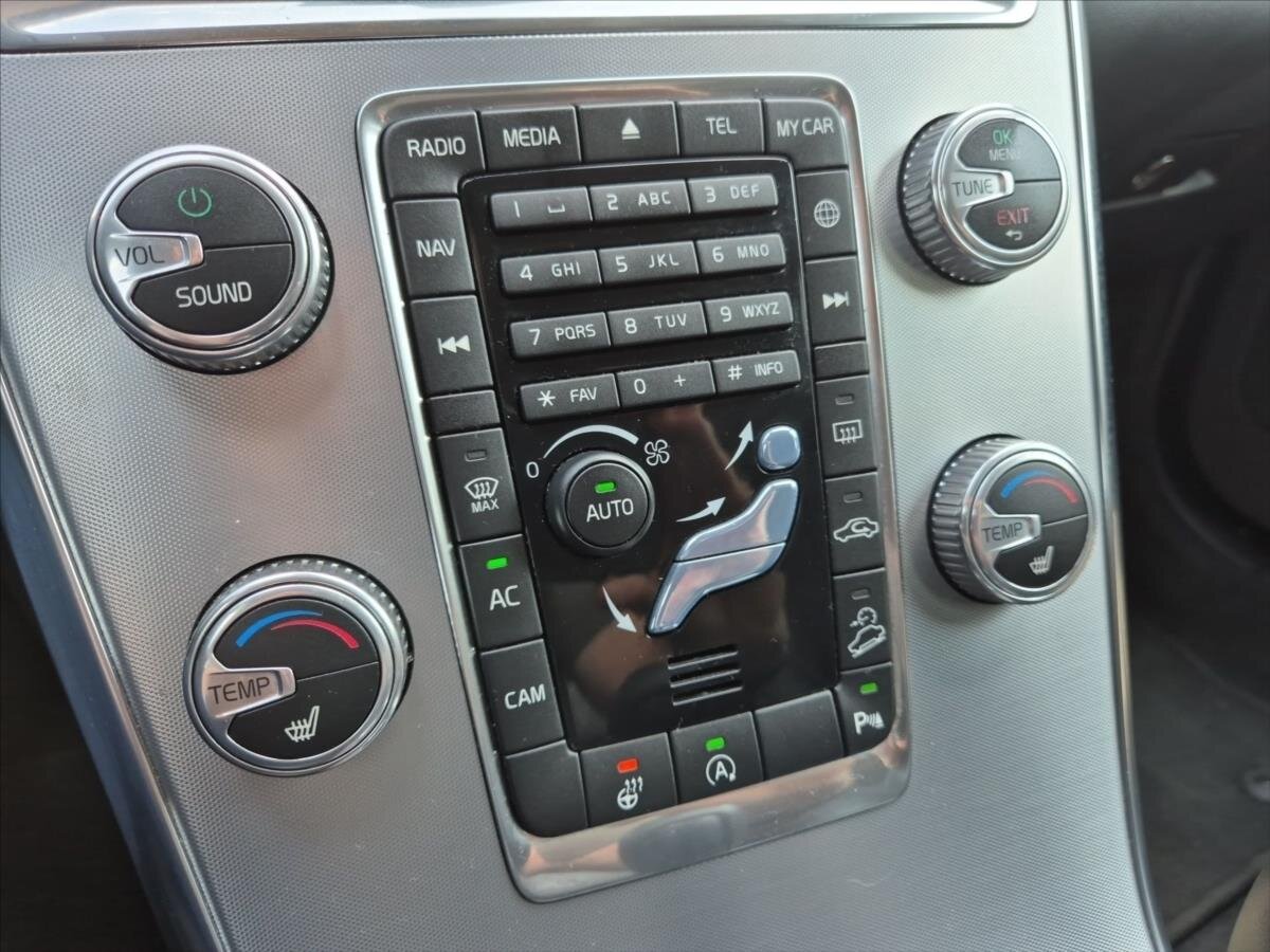 Volvo XC60 SUV 2,4 l 140 kw