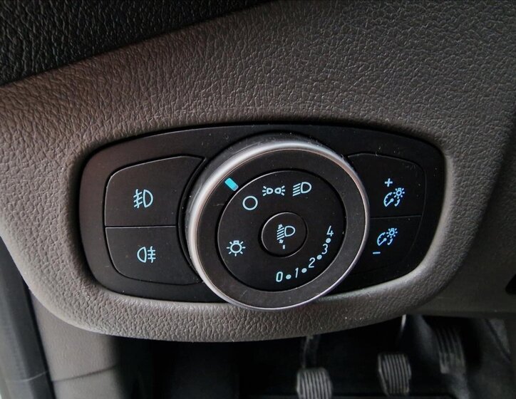 Ford Transit Connect Skříň 1,5 l 74 kw