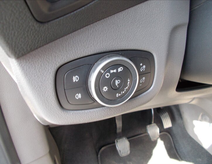 Ford Tourneo Connect MPV 1,5 l 88 kw