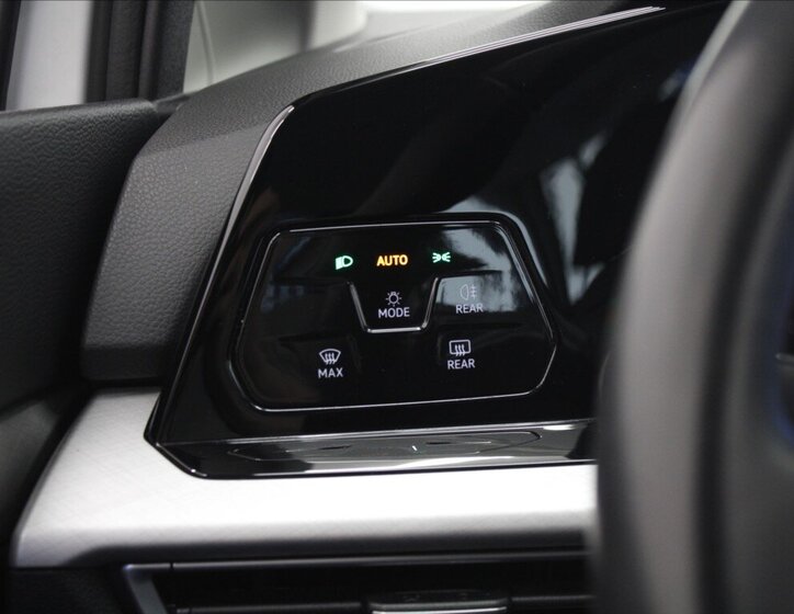 Volkswagen Golf Kombi 1,5 l 96 kw